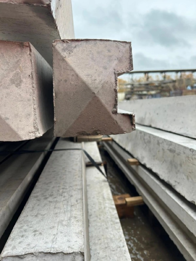 Concrete End Post