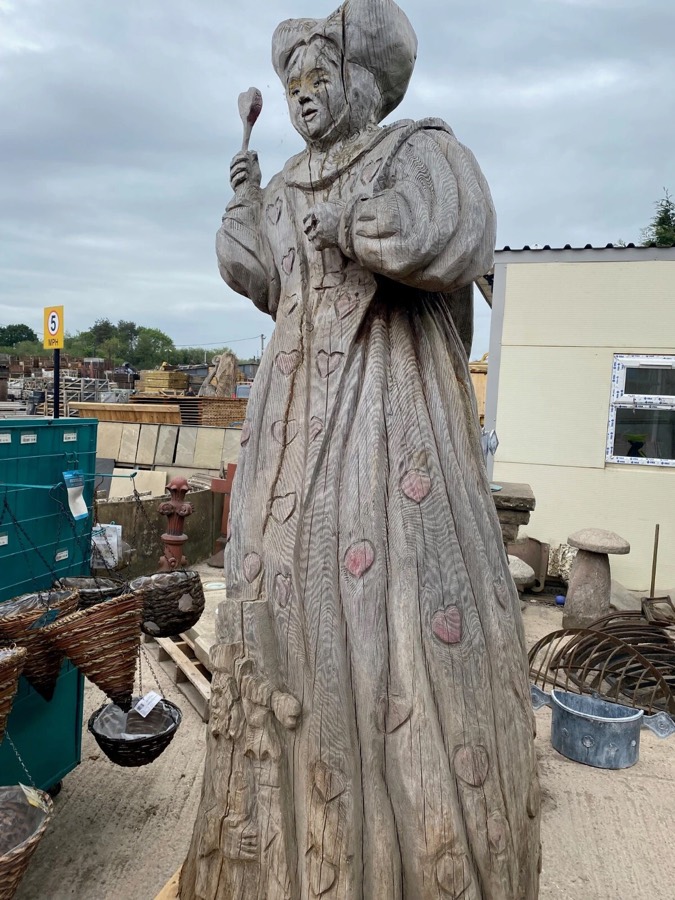 Queen of Hearts Wooden Carving